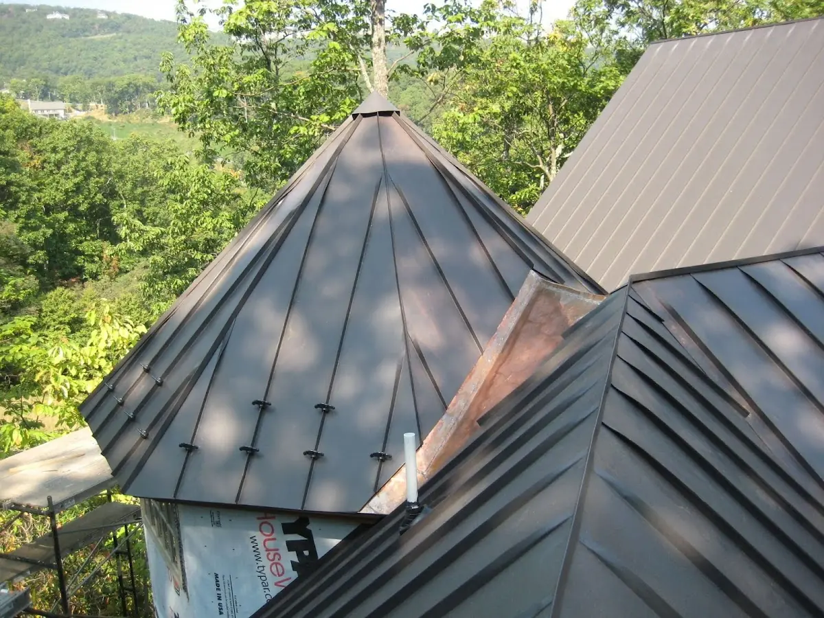 Professional Roof Tarp Installation by Craftsman Roofing in Acredale
